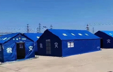 Tangshan Pengcheng Outdoor өзгөчө кырдаалдардын кесепеттерин жоюу чатыр процесстерин стандартташтырууга терең тартылып, өзгөчө кырдаалдар үчүн сапаттуу коргонуу линиясын курууда.